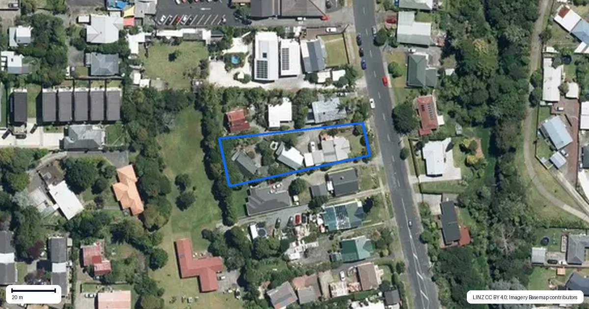 Property context map for 2/105 Glendale Road, Glen Eden, Auckland