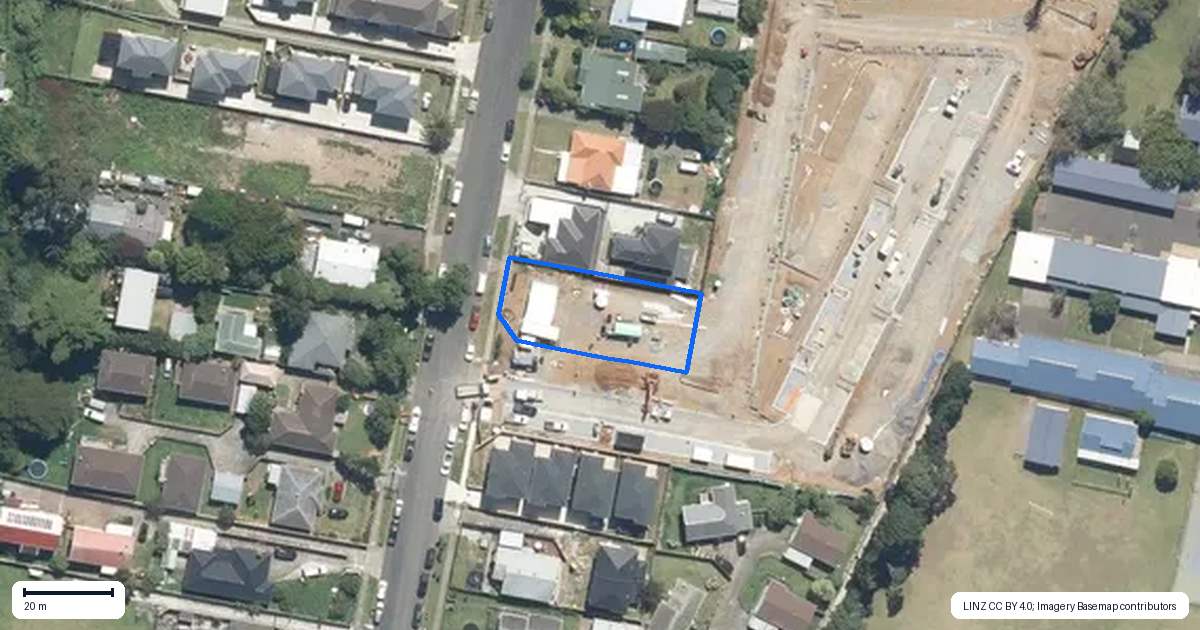 Property context map for 30 Earlsworth Road, Mangere East, Auckland