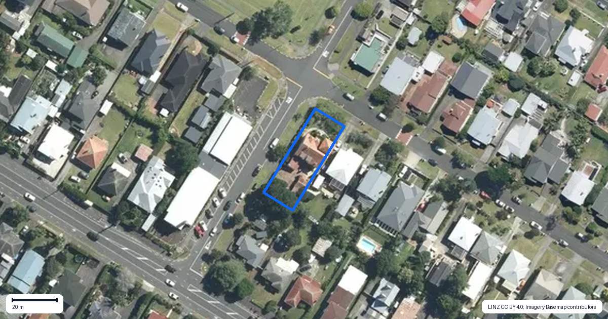 Property context map for 20 Taumata Road, Sandringham, Auckland