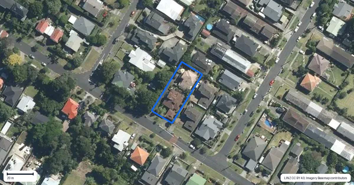 Property context map for 45 Taumata Road, Sandringham, Auckland