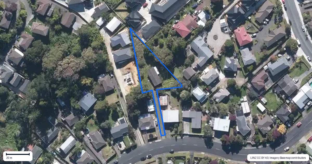 Property context map for 11 Redwood Drive, Massey, Auckland