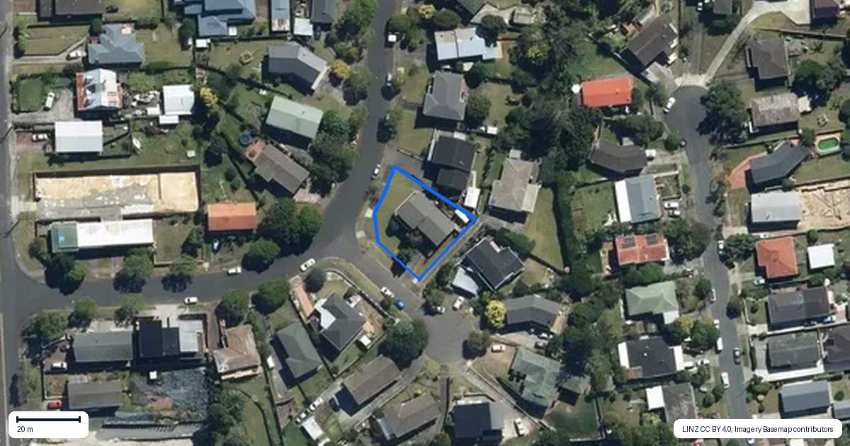 Property context map for 2 Penbury Place, New Windsor, Auckland