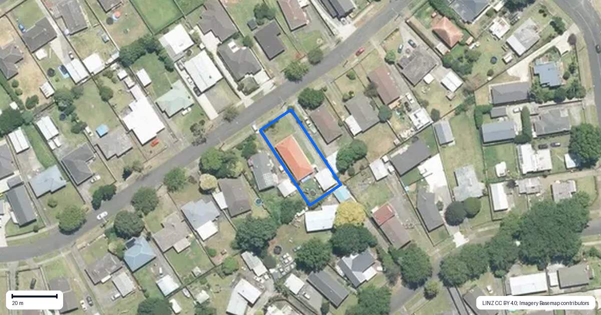Property context map for 14 Holland Street, Pukekohe