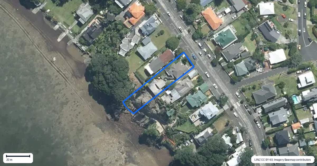 Property context map for 96A Queen Street, Northcote Point, Auckland