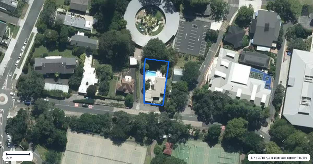 Property context map for 72 Shore Road, Remuera, Auckland