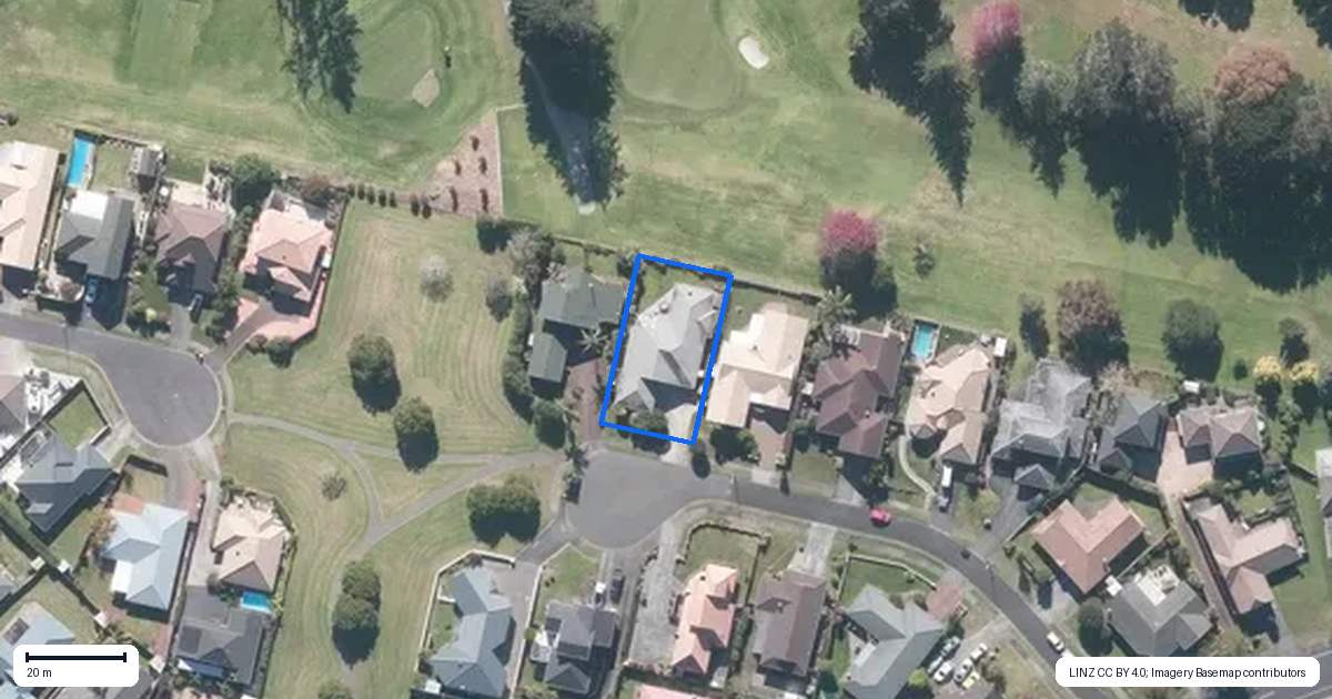 Property context map for 13 The Green, Golflands, Auckland