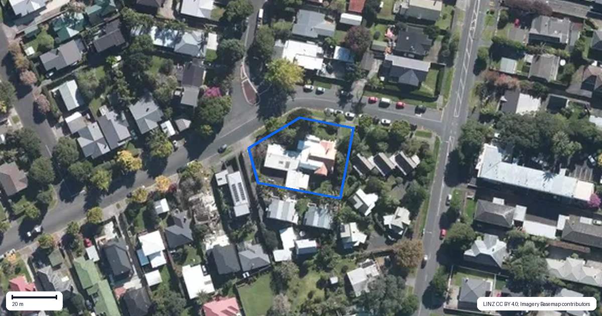 Property context map for 2 Springleigh Avenue, Mount Albert, Auckland