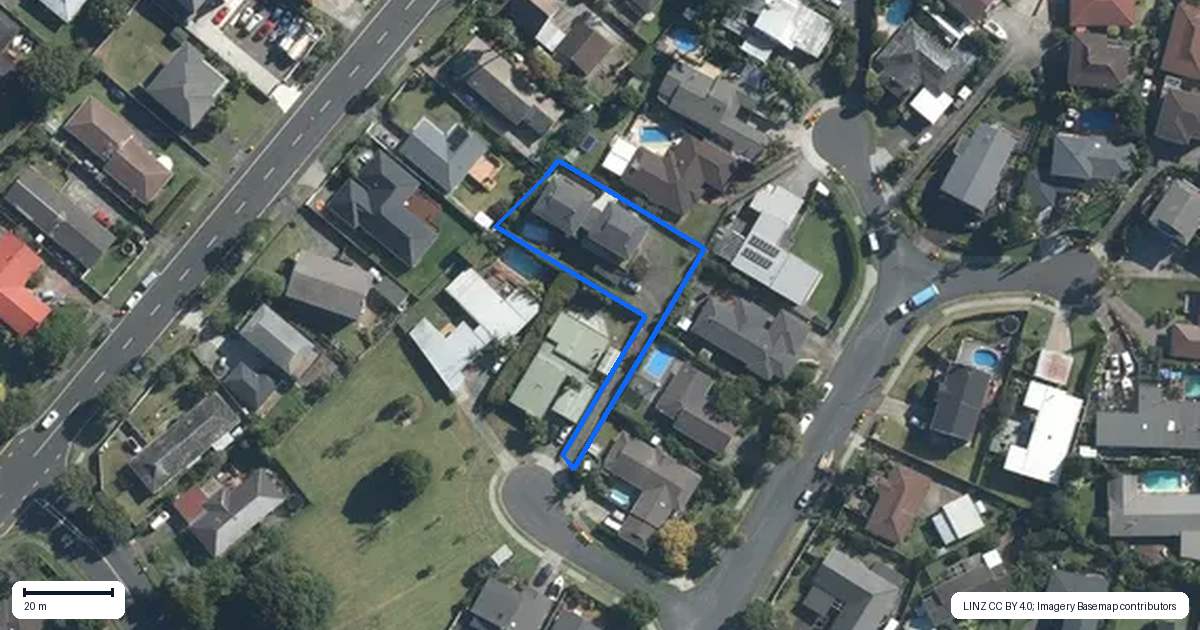 Property context map for 18 Tyrian Close, Half Moon Bay, Auckland