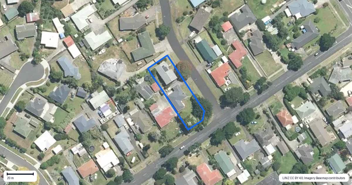 Property context map for 2 Richardson Avenue, Pukekohe