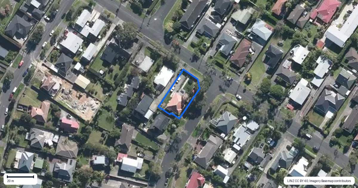Property context map for 1 Hadfield Avenue, Waterview, Auckland