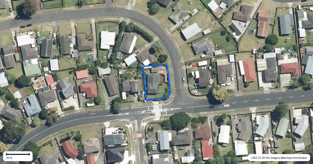 Property context map for 40 McKinstry Avenue, Mangere East, Auckland