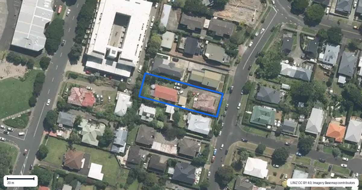 Property context map for 82A Aroha Avenue, Sandringham, Auckland