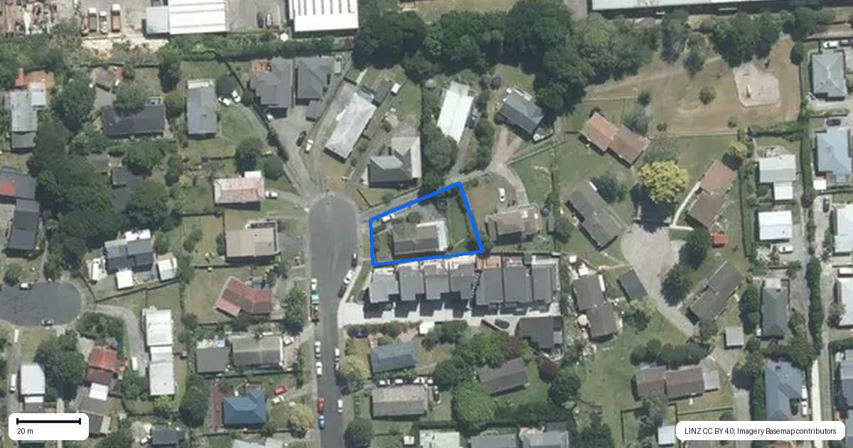 Property context map for 13 Celeste Place, Totara Vale, Auckland