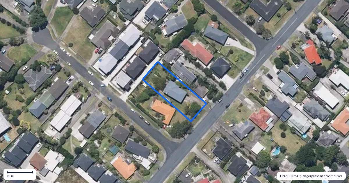 Property context map for 21 Patons Road, Howick, Auckland