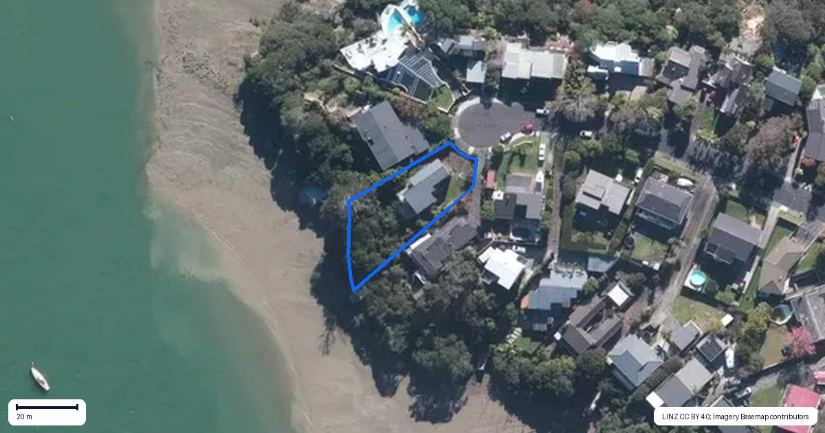 Property context map for 130 Aeroview Drive, Beach Haven, Auckland