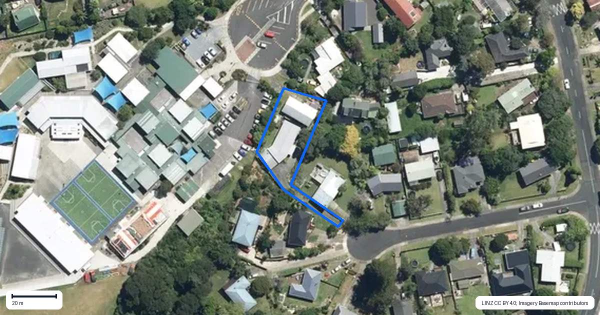 Property context map for 42 Withers Road, Glen Eden, Auckland
