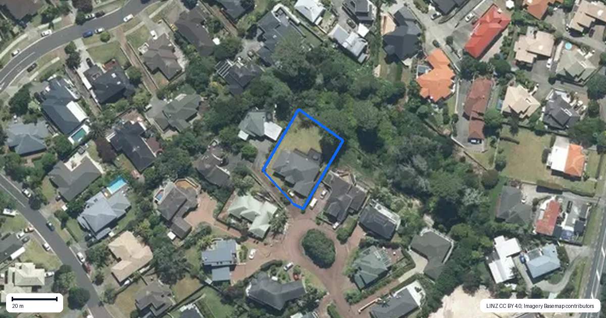 Property context map for 17 Bushglen Court, Browns Bay, Auckland