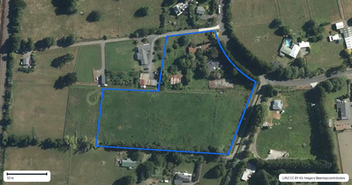 Property context map for 130 Boord Crescent, Kumeu