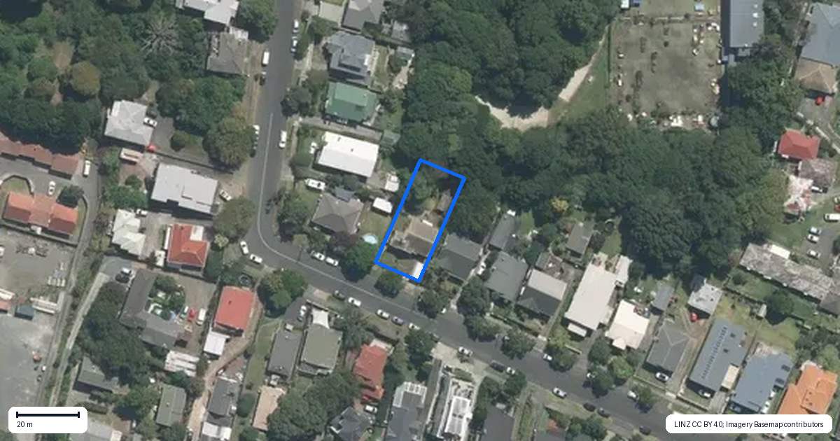 Property context map for 29 Aroha Avenue, Sandringham, Auckland