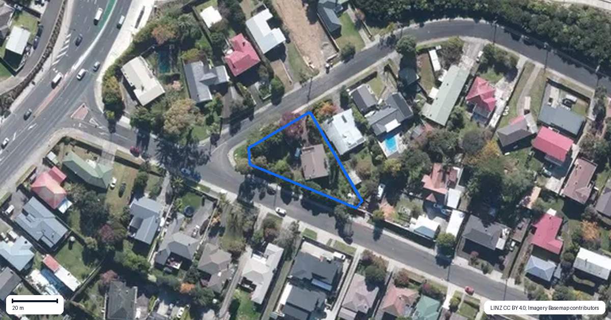 Property context map for 1 Alwyn Avenue, Te Atatu South, Auckland