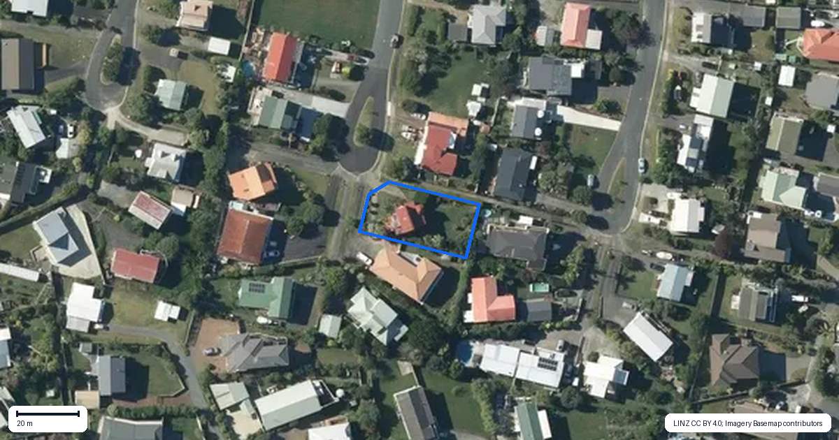 Property context map for 16 Awatere Place, Snells Beach