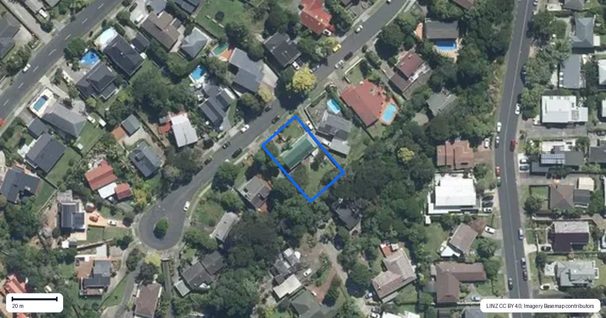 Property context map for 56 Holyoake Place, Chatswood, Auckland