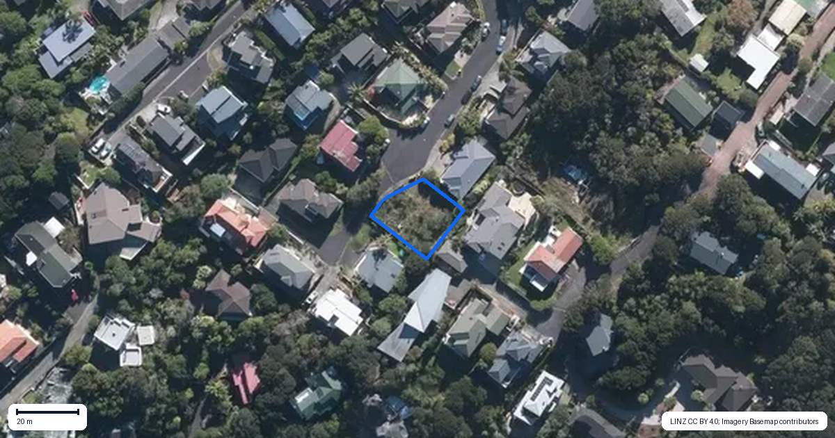 Property context map for 18 Mariners View Road, Beach Haven, Auckland