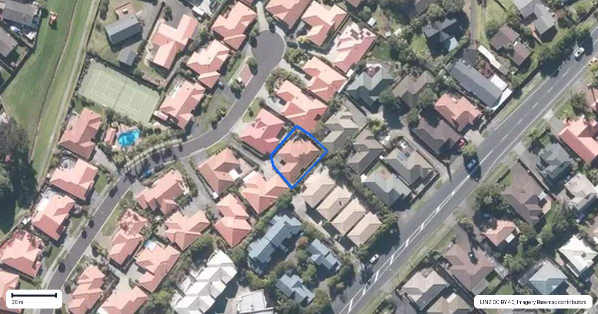Property context map for 33 Gillett Place, Botany Downs, Auckland