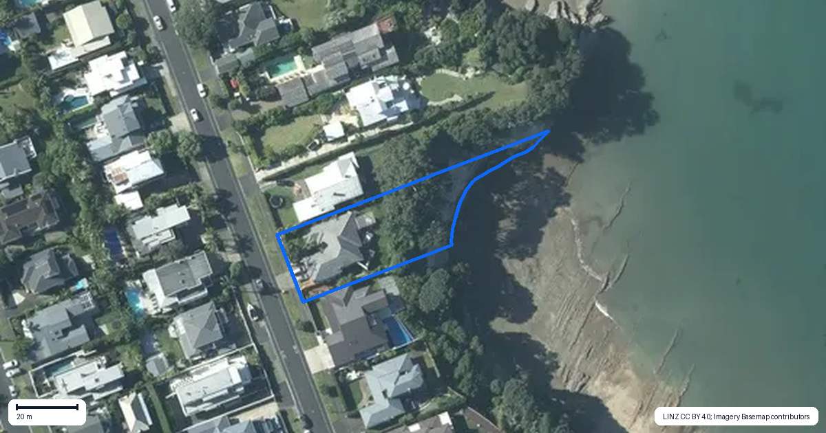 Property context map for 14 Hamana Street, Narrow Neck, Auckland