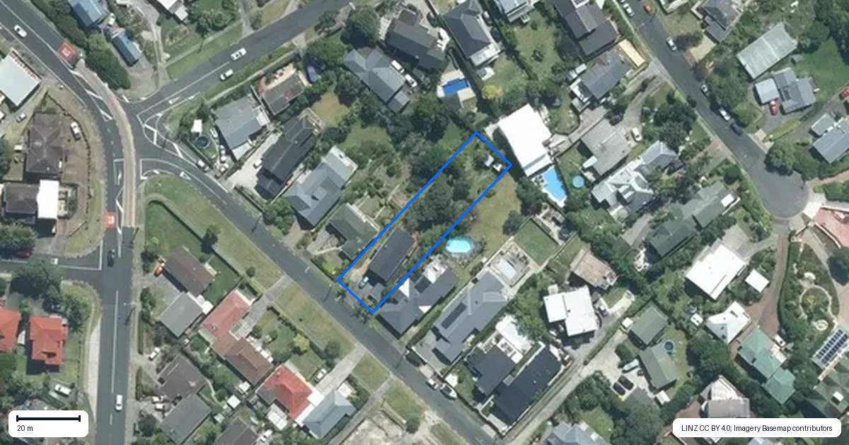 Property context map for 10 Rock Isle Road, Torbay, Auckland