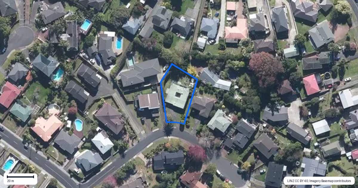 Property context map for 14 Highlight Parade, Te Atatu South, Auckland