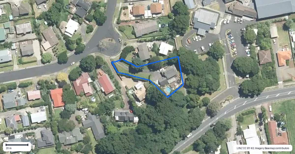 Property context map for 17 The Glade South, Pukekohe