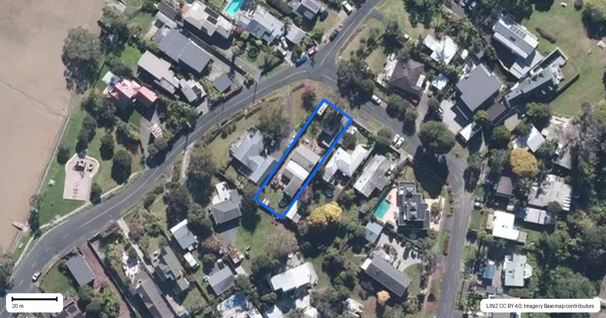 Property context map for 98 Ferry Parade, Herald Island, Auckland