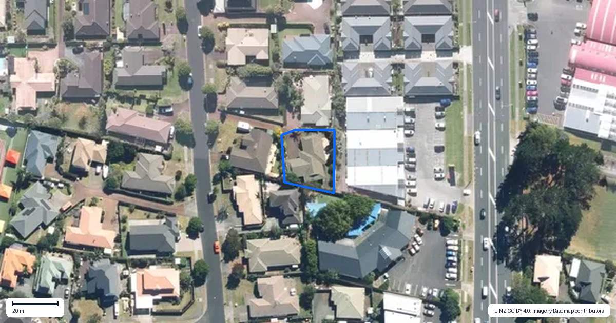 Property context map for 70 Bob Charles Drive, Golflands, Auckland