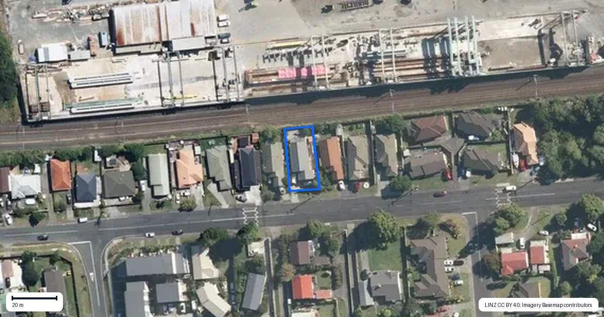 Property context map for 111 Pooks Road, Ranui, Auckland