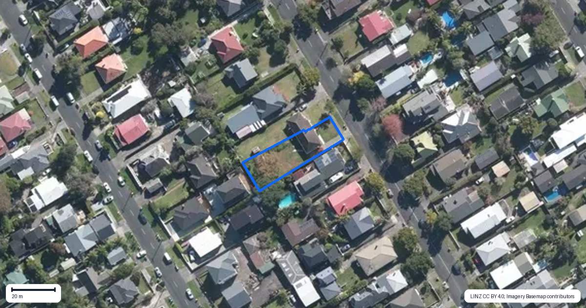 Property context map for 48 Walmer Road, Point Chevalier, Auckland