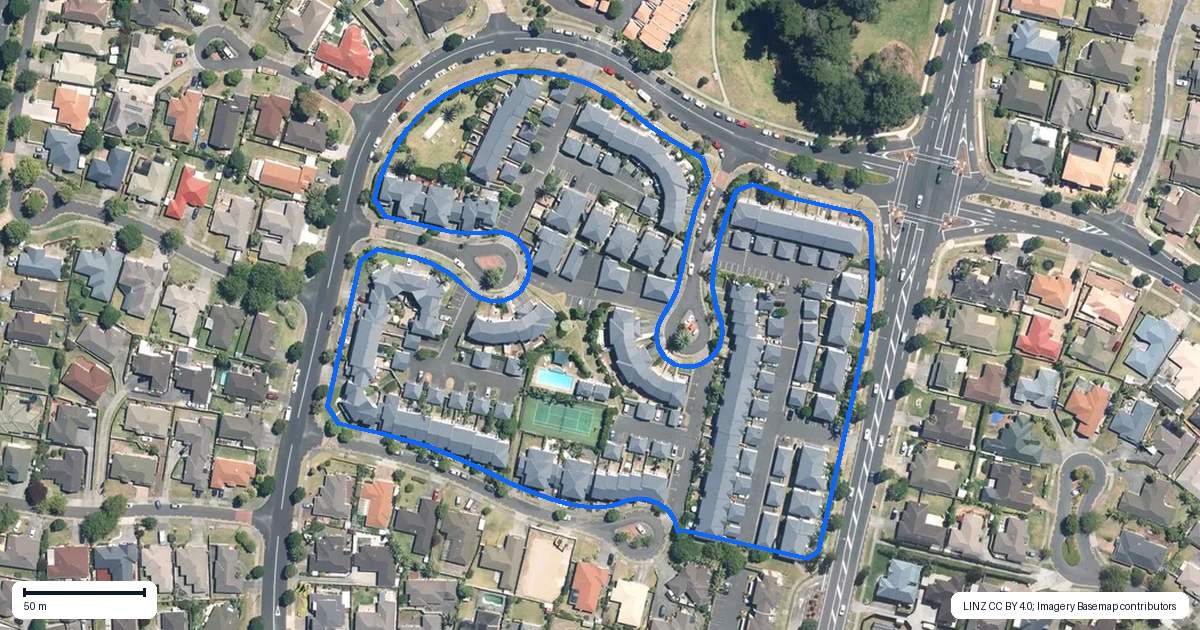 Property context map for 44/2 Armoy Drive, East Tamaki, Auckland