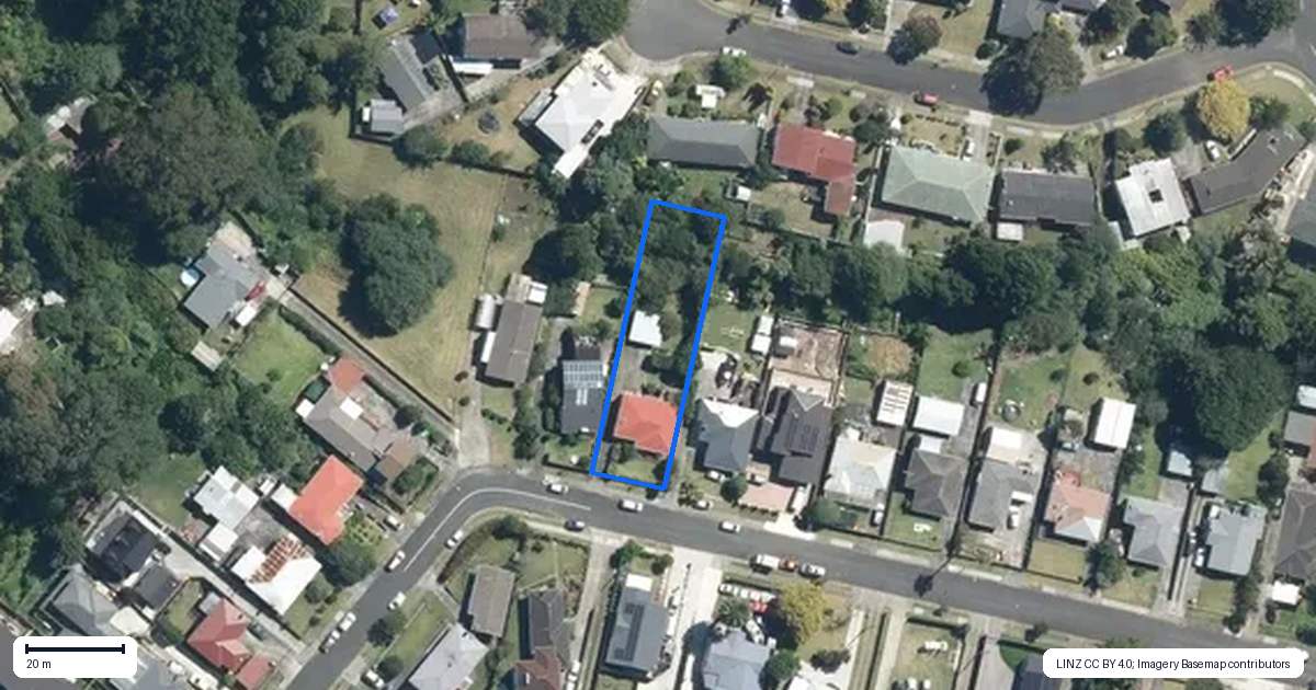 Property context map for 20 McLean Avenue, Papatoetoe, Auckland