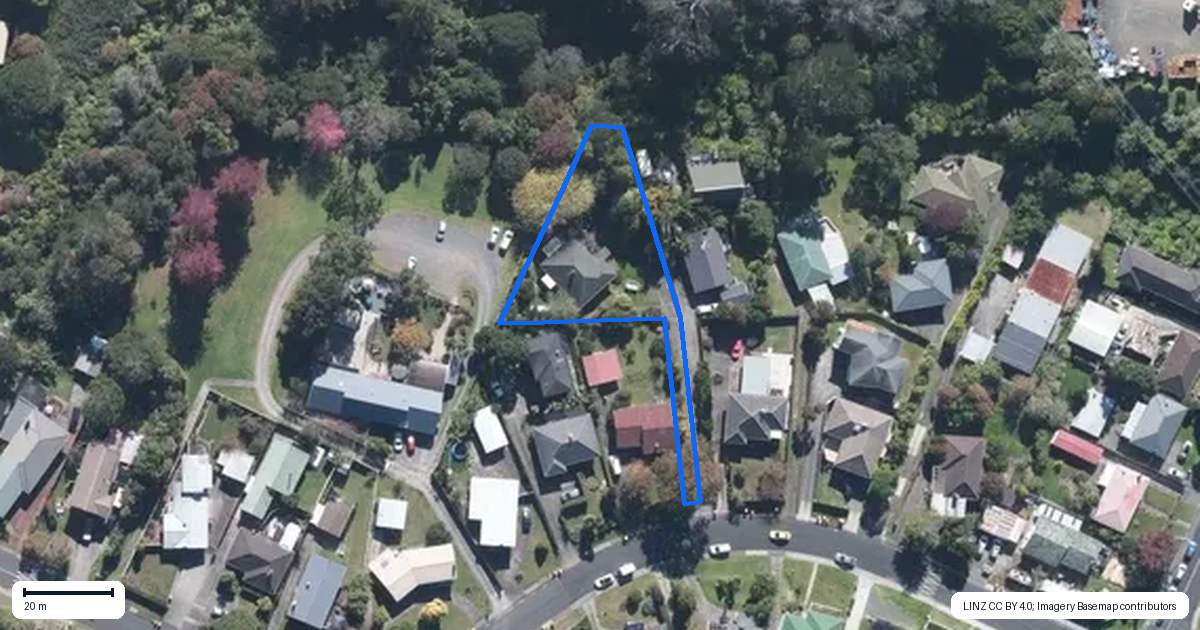 Property context map for 74 Divich Avenue, Te Atatu South, Auckland
