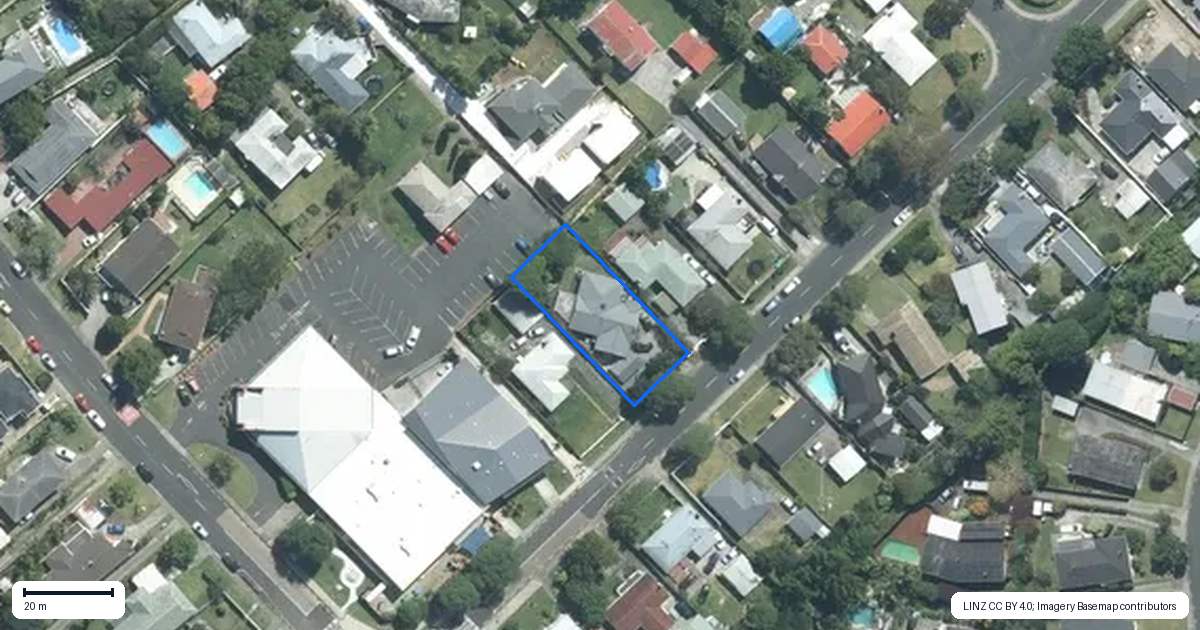Property context map for 14 Sylvia Road, Hillcrest, Auckland