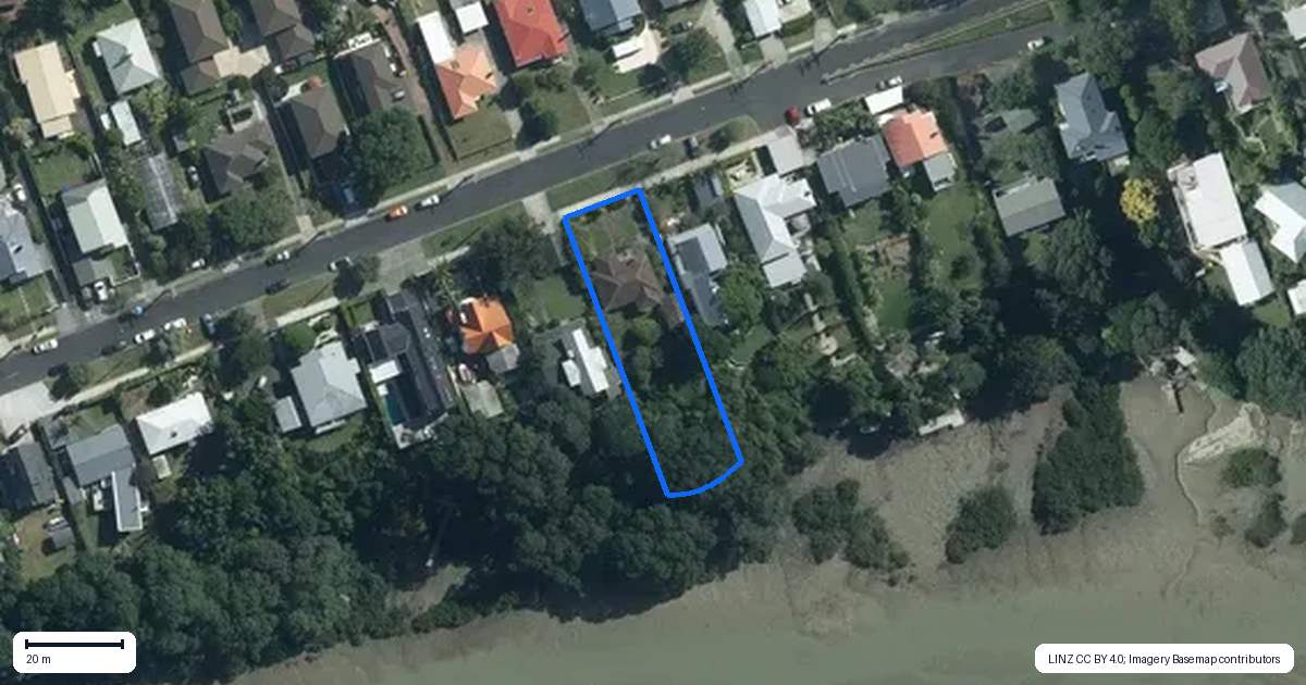 Property context map for 67 Ngataringa Road, Devonport, Auckland