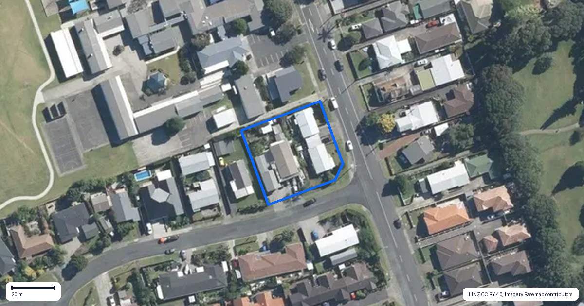 Property context map for 2A Nukumea Common, Orewa