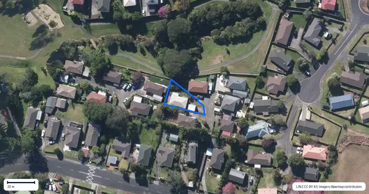Property context map for 68 Gallony Avenue, Massey, Auckland