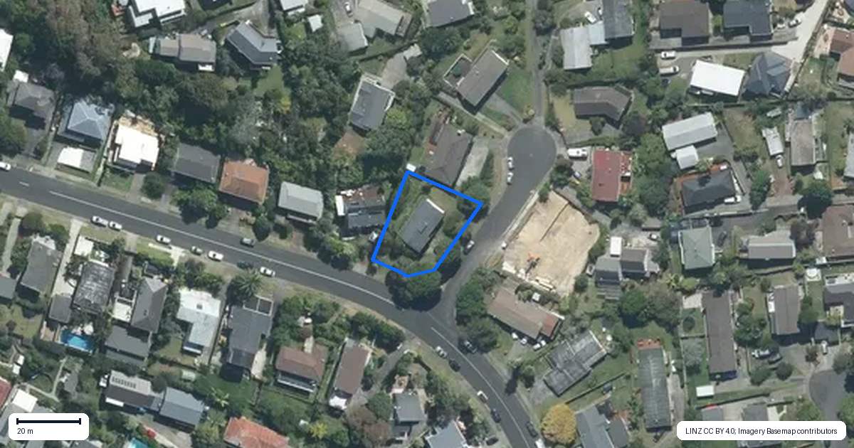 Property context map for 2 Kegworth Place, Browns Bay, Auckland