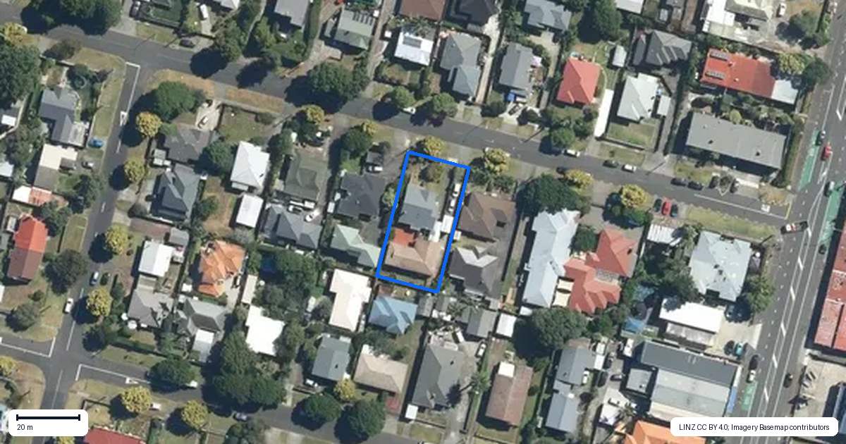 Property context map for 8 Invermay Avenue, Mount Roskill, Auckland