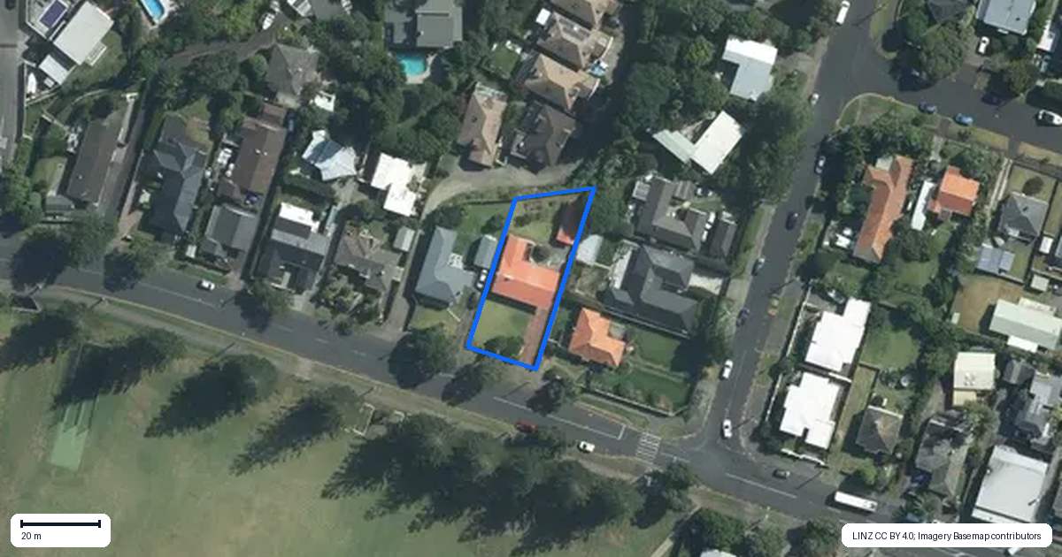 Property context map for 74 Riddell Road, Glendowie, Auckland