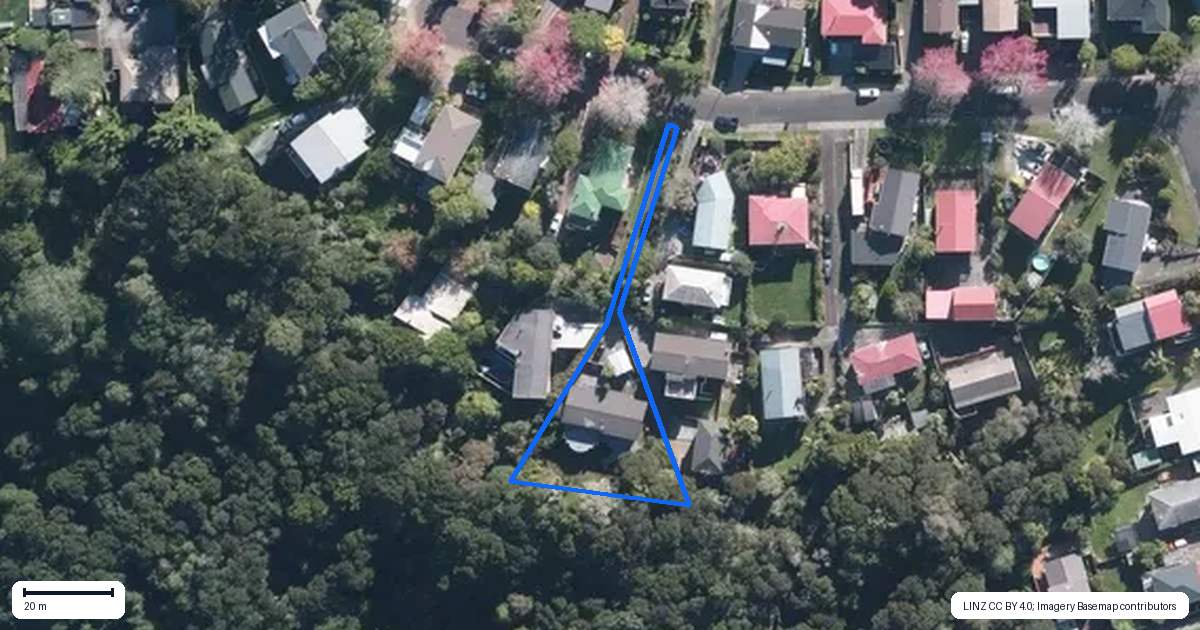 Property context map for 38 Valley View Road, Glenfield, Auckland