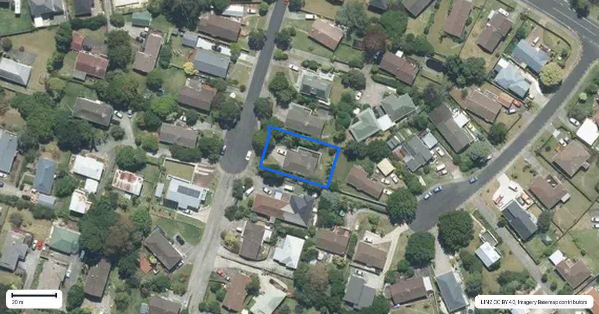 Property context map for 14 Theban Place, Totara Vale, Auckland