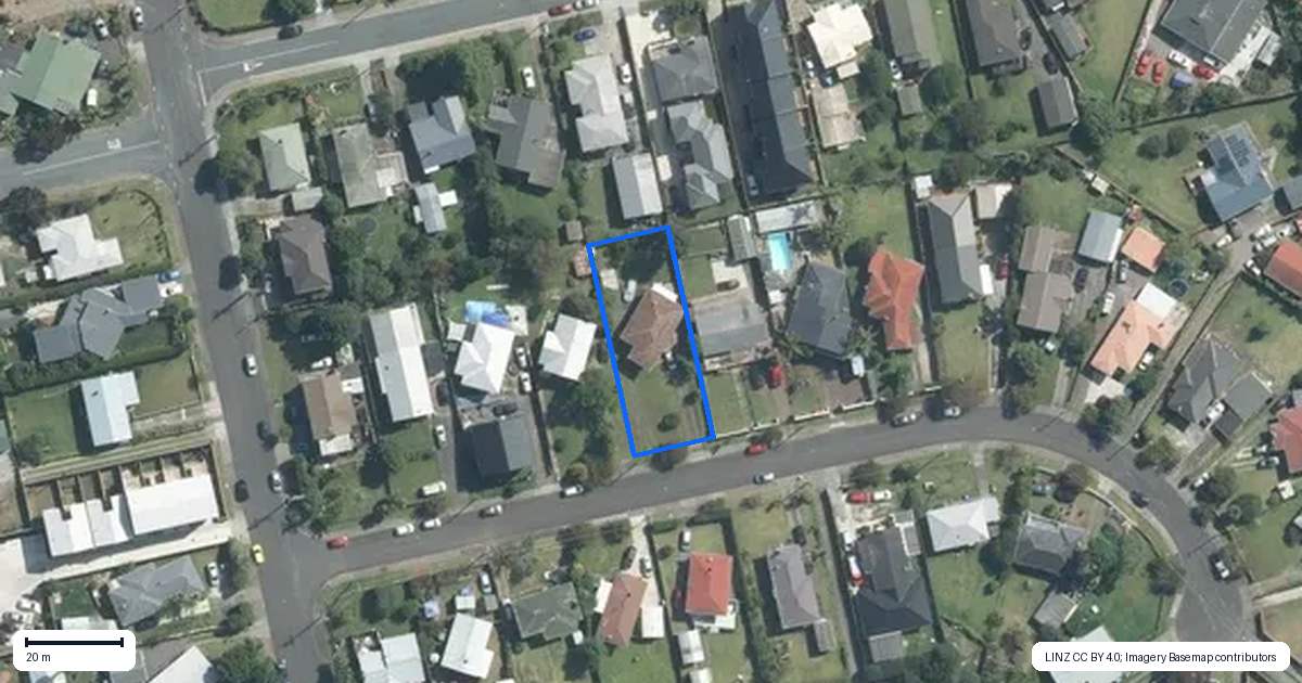 Property context map for 28 Coppins Road, Mount Wellington, Auckland