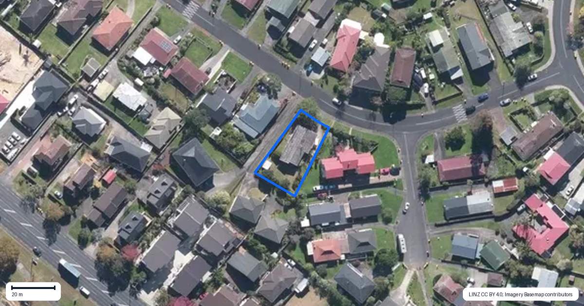 Property context map for 7 Pakira Avenue, Glendene, Auckland